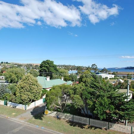 Triabunna Cabin & Caravan Park Exterior foto